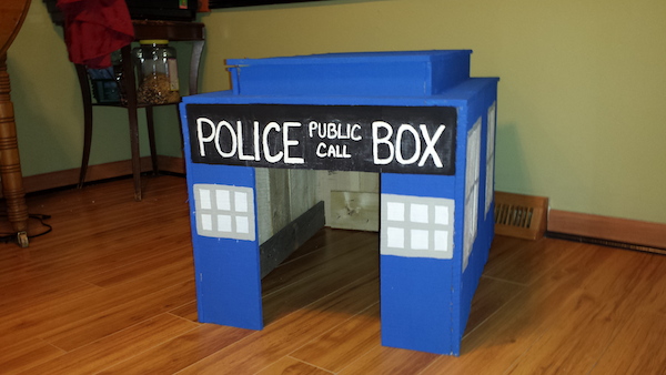 doctor who recycled pallets tardis dog house
