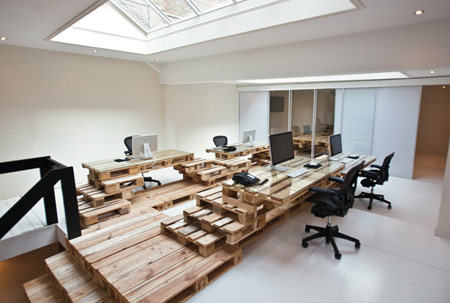 wood pallet uses - office 3